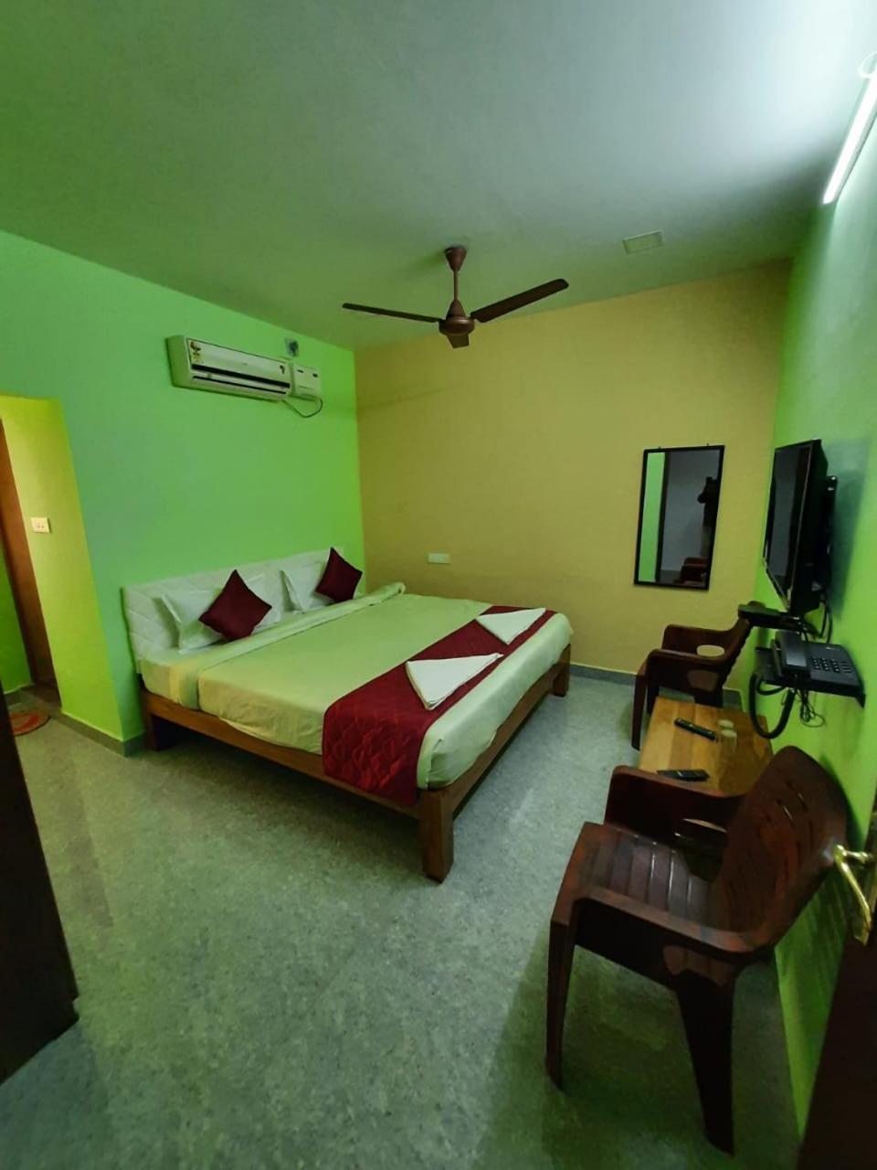 French Park Inn Puducherry Buitenkant foto